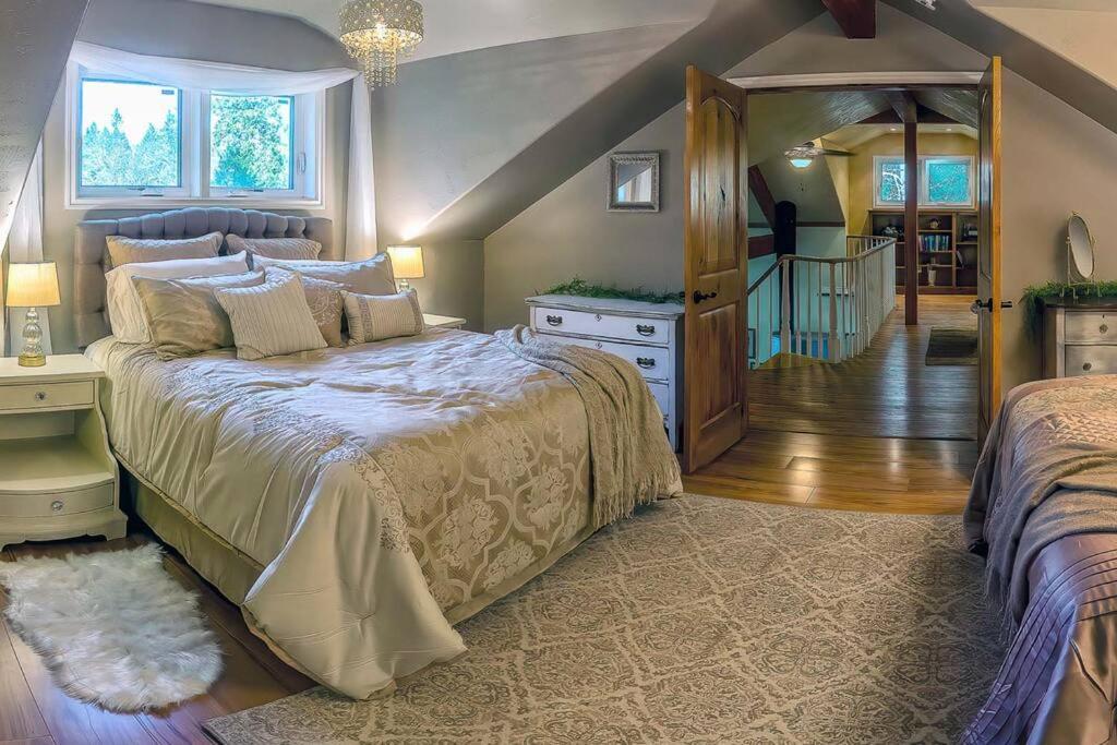 European Style Straw Bale Retreat Ashland Exterior foto